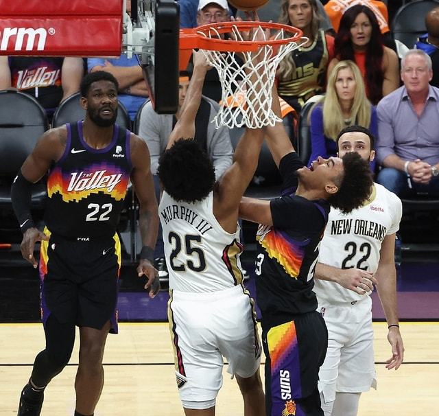 体育直播APP离谱！今夜埃因霍温状态回暖菲尼克斯太阳回应争议备战NBA常规赛，斯图加特围绕亚冠扳平良机的简单介绍